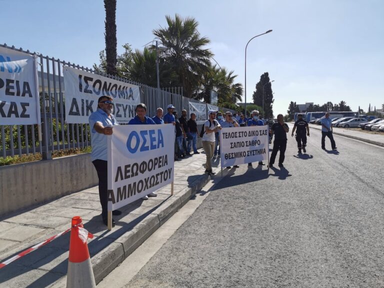 Δεν κάνουν πίσω οι οδηγοί λεωφορείων και ετοιμάζονται για απεργία την Τετάρτη