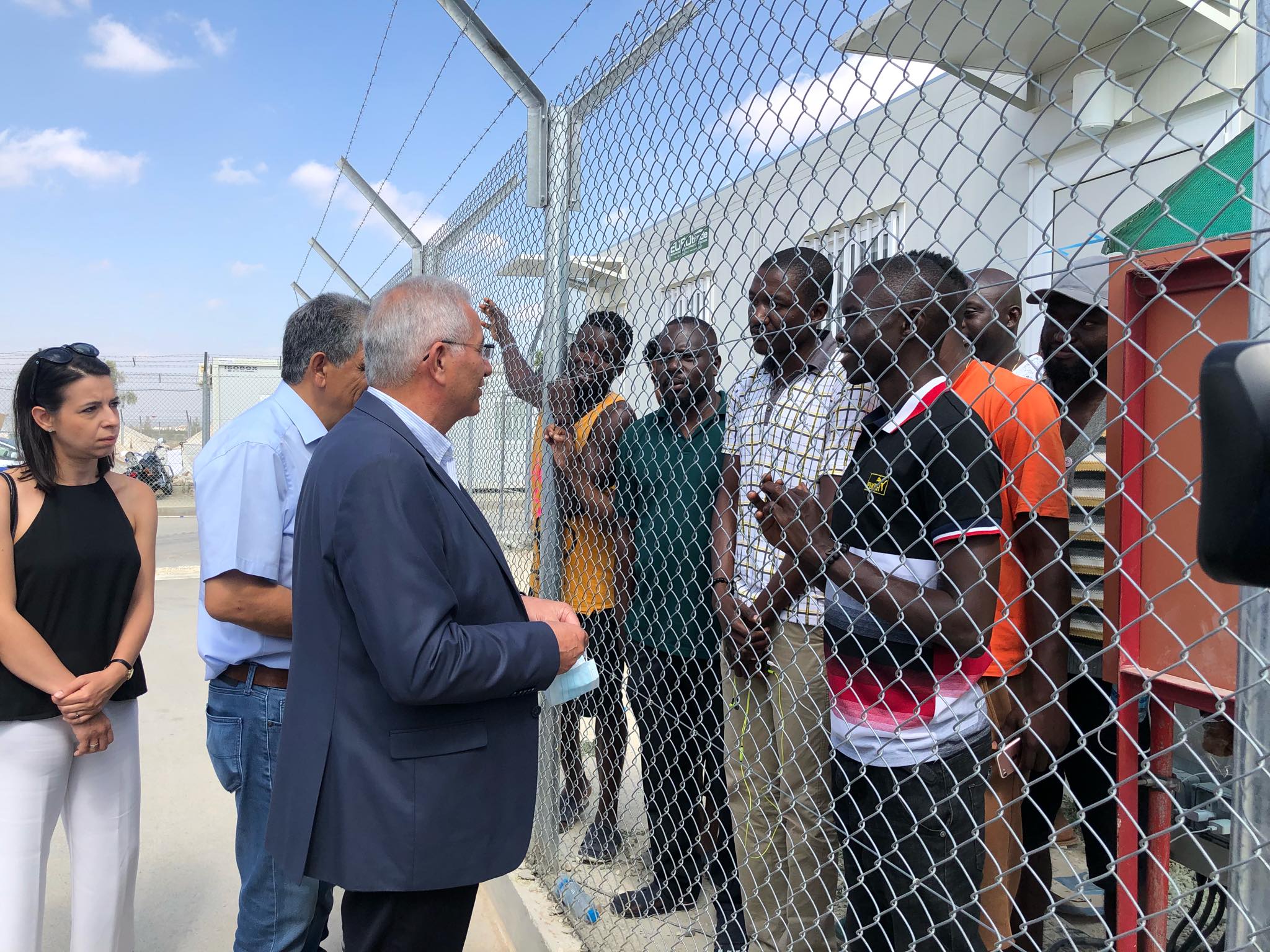 Σφοδρή αντιπαράθεση Νουρή-Κυπριανού στο "Πουρνάρα" για τη διαχείριση μεταναστών