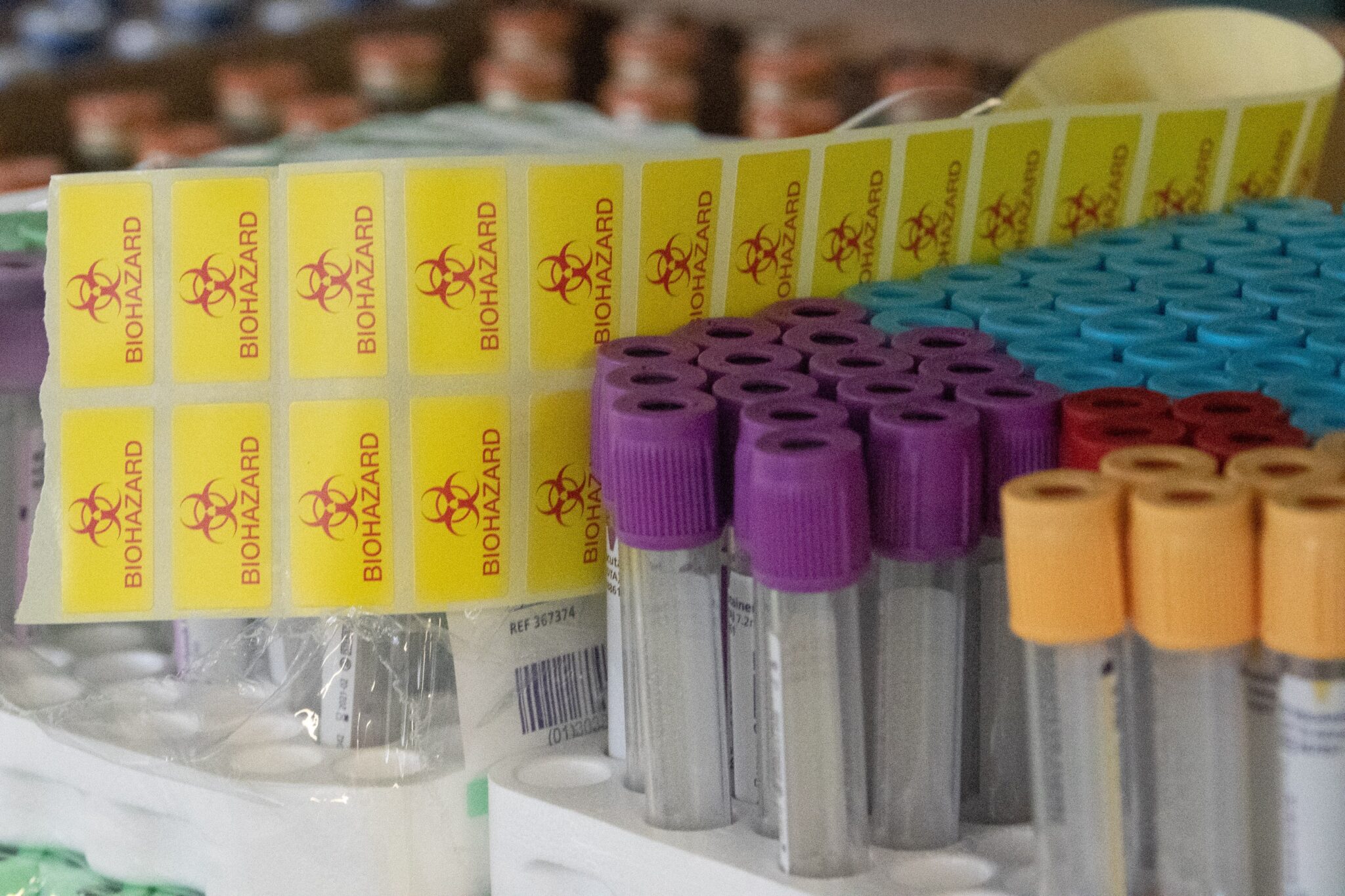 Άρχισε η παραγωγή εμβολίου στη Βρετανία – Ήδη 1,5 εκατομμύριο δόσεις (ΒΙΝΤΕΟ)