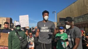 Ξεσπά ο Greek Freak: "Θέλω το παιδί μου να μην φοβάται να περπατά στους δρόμους"