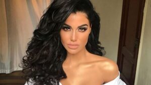 Ιωάννα Μπέλλα: Φανερά αδυνατισμένη στην προσπάθεια να γίνει skinny μοντέλο (VID)