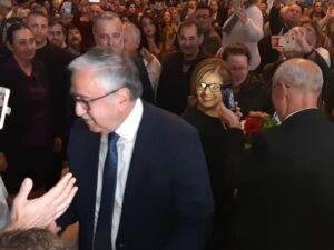 Ανησυχία Ακιντζί για την αύξηση κρουσμάτων στην Τουρκία ενόψει της 1ης Ιουλίου