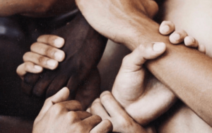 Kύπριοι και Ελλαδίτες Celebrities δίνουν ηχηρό μήνυμα κατά του ρατσισμού (ΦΩΤΟ)