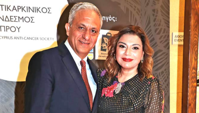 Ν. Τορναρίτης: H ερωτική εξομολόγηση στη σύζυγό και το δημόσιο "Σ' αγαπώ" (ΦΩΤΟ)