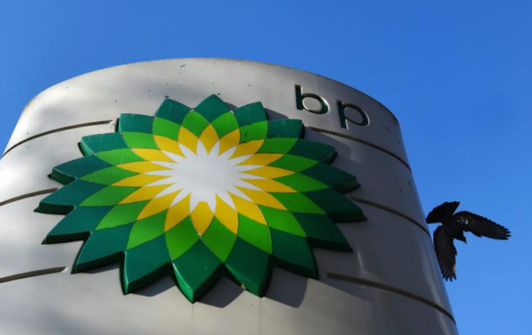 O πετρελαϊκός κολοσσός BP «κόβει» 10.000 θέσεις εργασίας