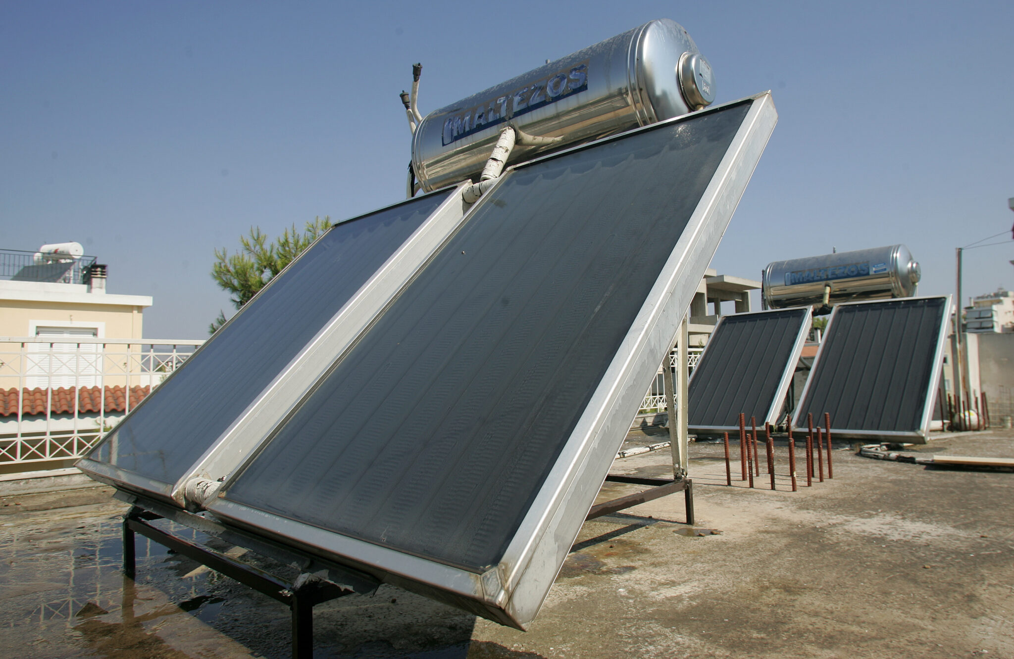 "Άνοιξε" νέο σχέδιο χορηγιών για εγκατάσταση ή αντικατάσταση ηλιακών συστημάτων