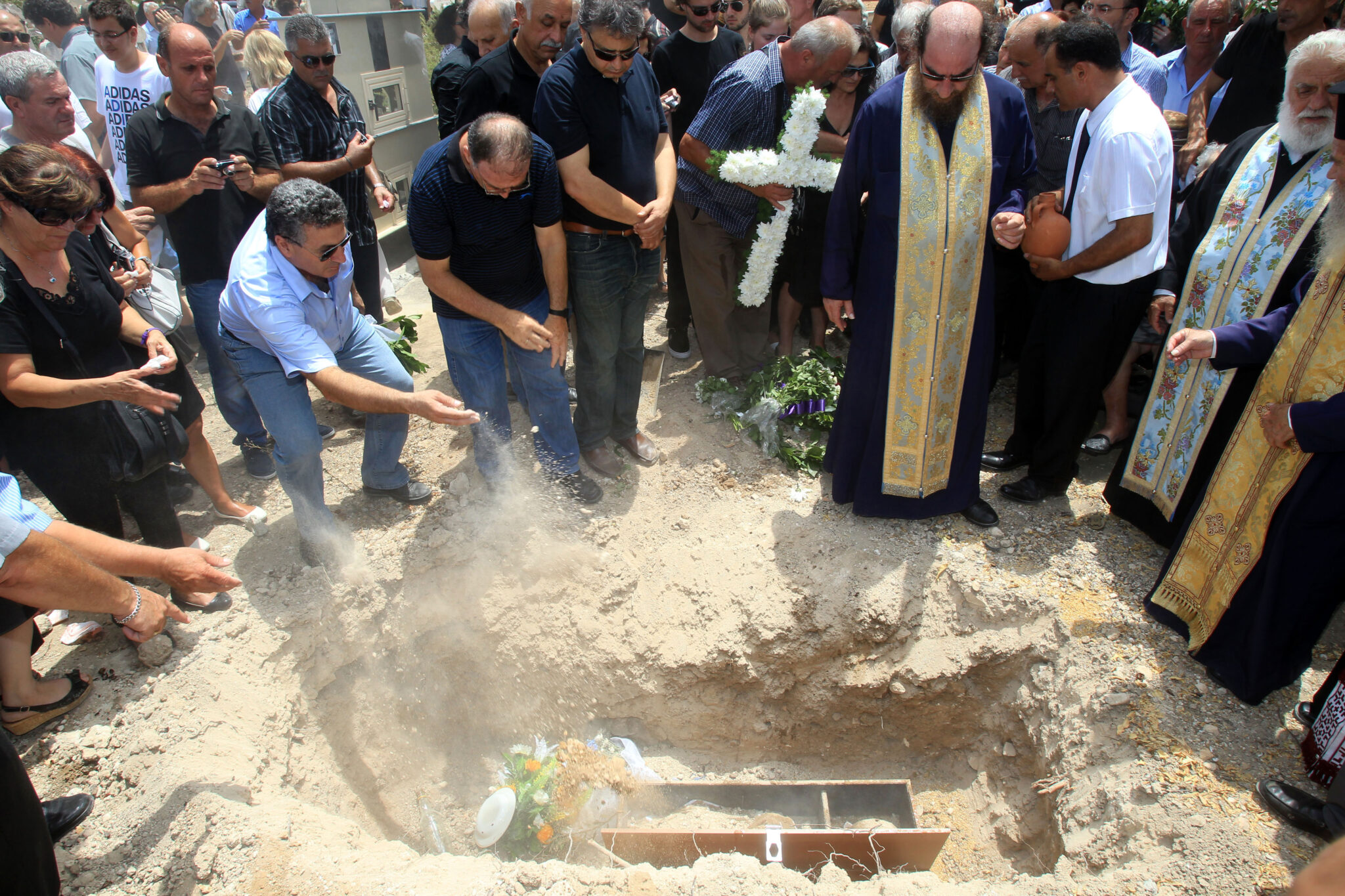 Έτσι θα τελούνται οι κηδείες των αγνοουμένων λόγω της πανδημίας του κορωνοϊού