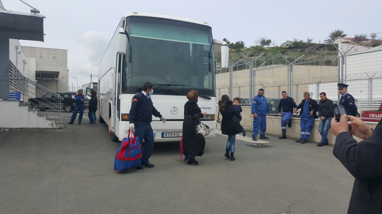 Θα στέλνει SMS σε μετανάστες το ΥΠΕΣ για να αποτρέψει περαιτέρω αφίξεις