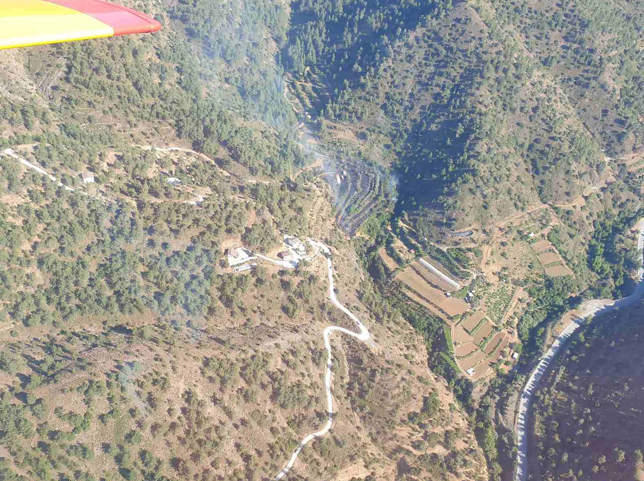 Επικίνδυνη πυρκαγιά στον Φαρμακά έθεσε σε κινητοποίηση το Τμήμα Δασών