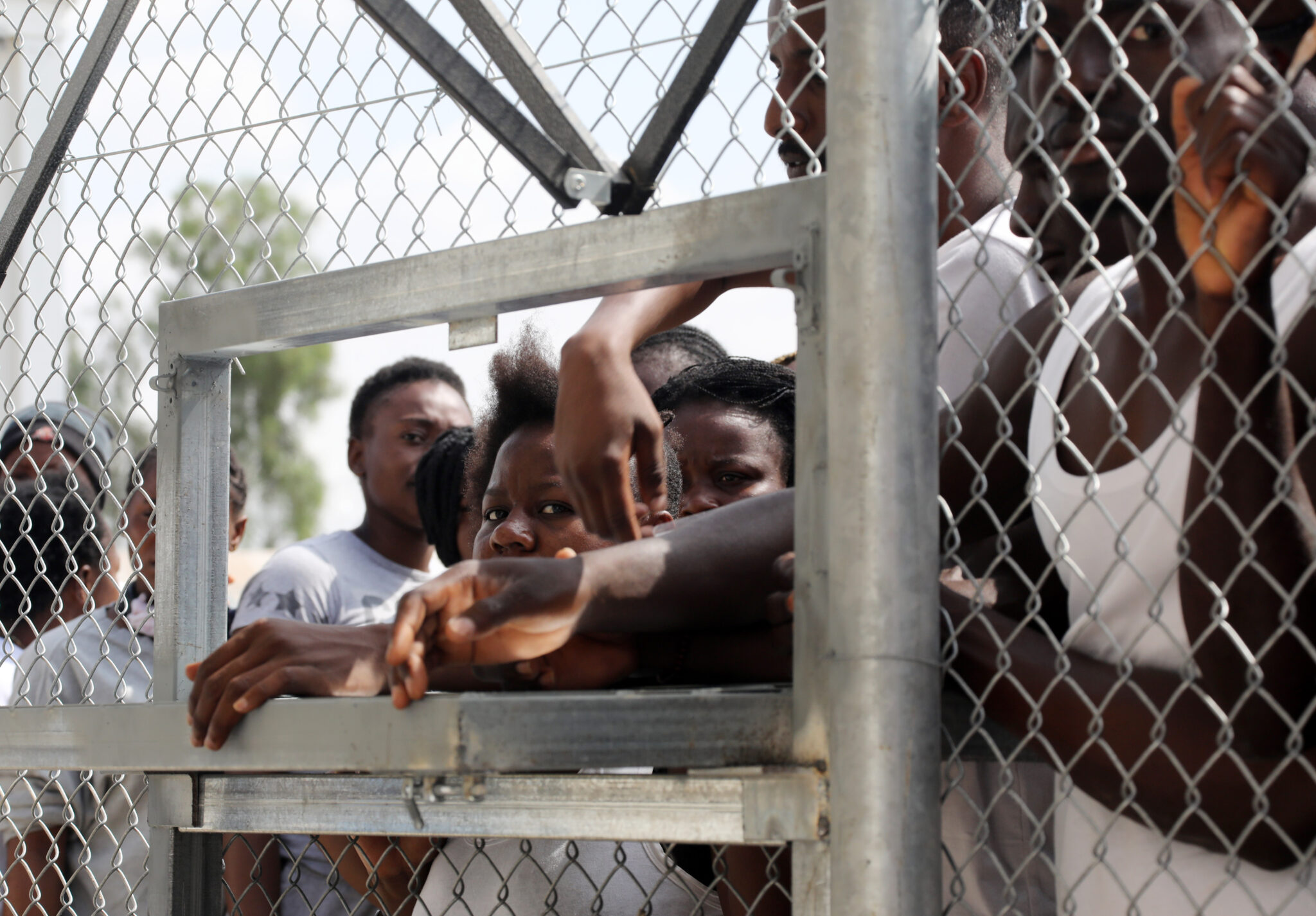 Aποκάλυψαν τα στοιχεία των τριών ανηλίκων οι ΥΚΕ και δίνει κατάθεση ο λειτουργός