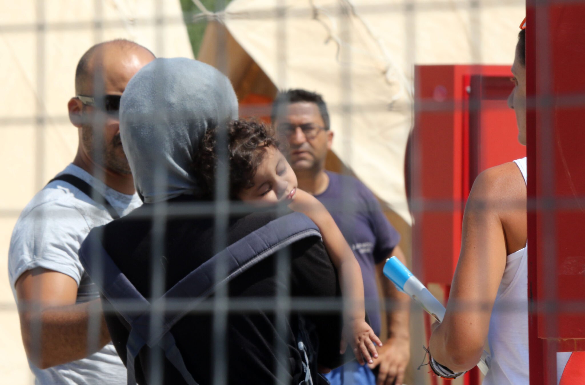 Διασταύρωσαν τα ξίφη τους Νουρής-Μιχαηλίδου για τους ανήλικους στο "Πουρνάρα"