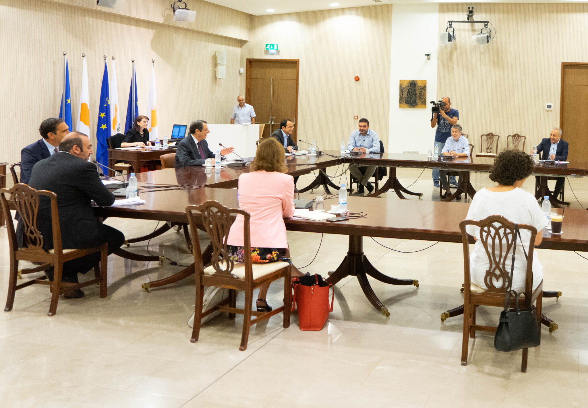 Με τεστ για όλους η διέλευση από τα οδοφράγματα και η ανησυχία ΠτΔ για Τουρκία