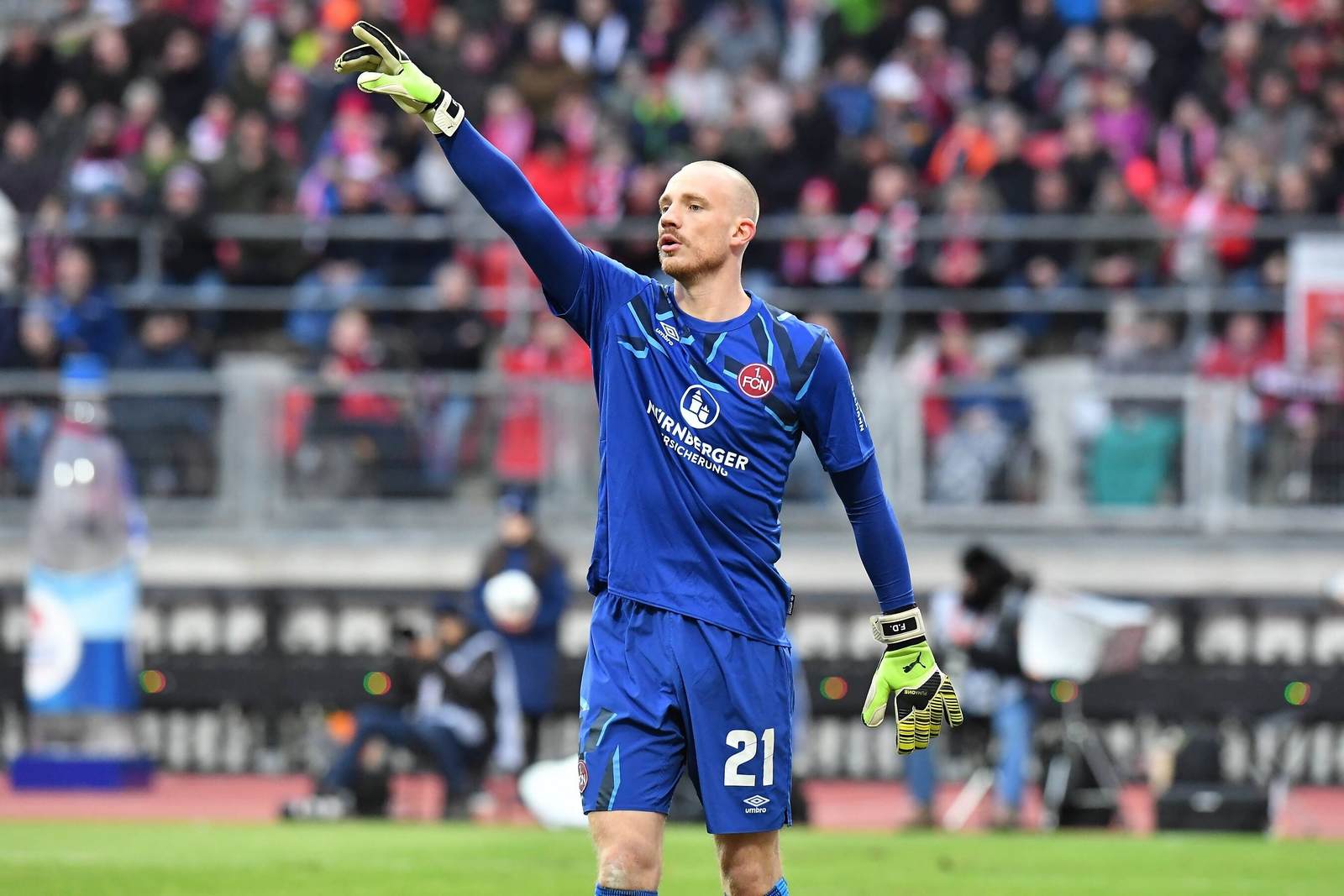 Γράφουν για ΑΠΟΕΛ και Ντόρνμπους