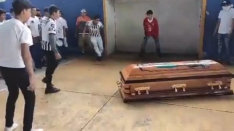 16χρονος παίκτης «έβαλε» το τελευταίο γκολ μέσα από το φέρετρό του (ΒΙΝΤΕΟ)