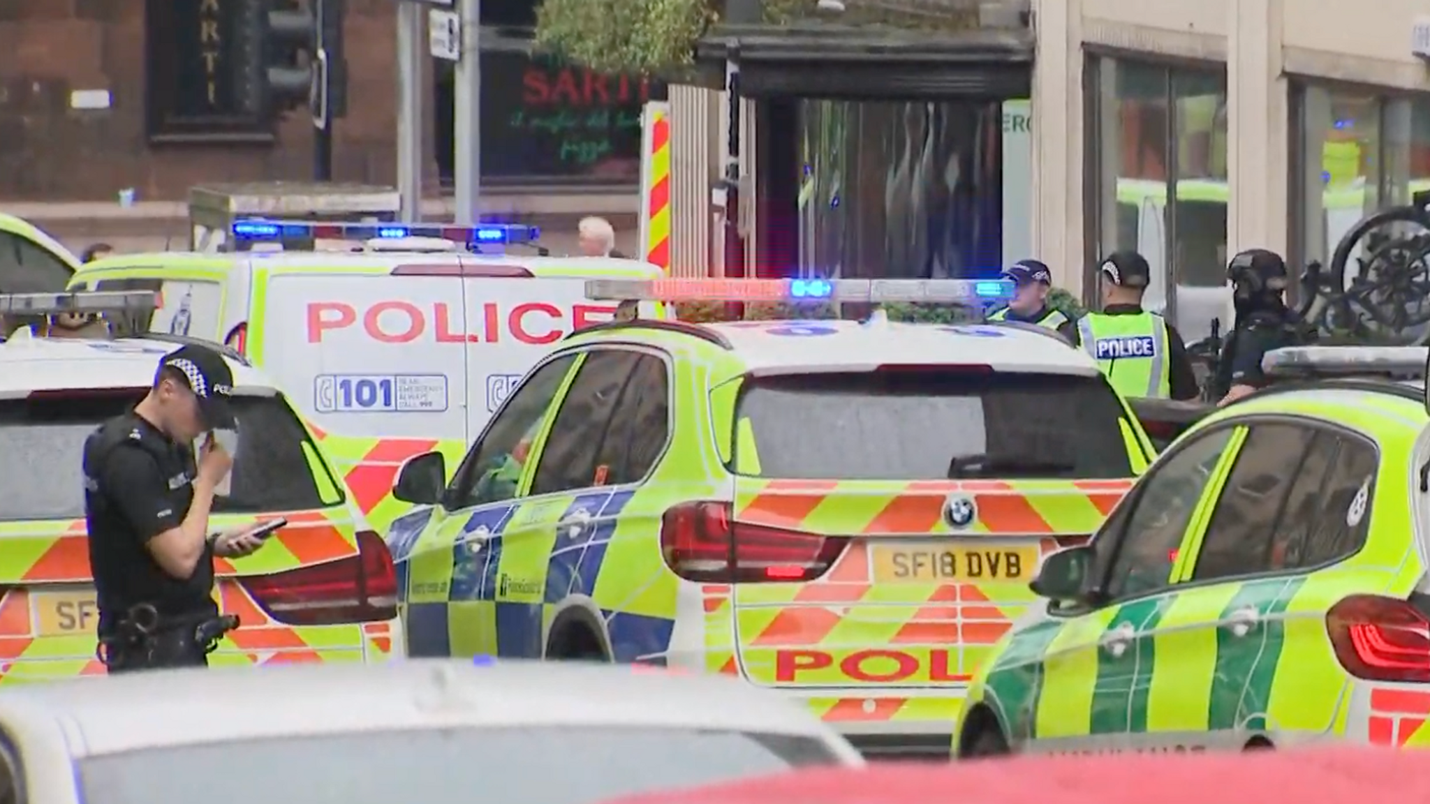 Επίθεση με μαχαίρι στη Γλασκώβη: Τρεις νεκροί και έξι τραυματίες (ΒΙΝΤΕΟ & ΦΩΤΟ)