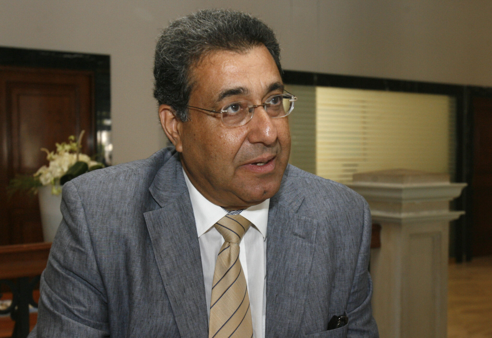 ΑΚΕΛ: Καθαίρεσε από κομματικά αξιώματα πρώην Βουλευτή (BINTEO)