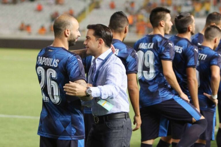 Ο Κίρζης αποχώρησε από την «συμφωνία κυρίων», βάλλοντας κατά Παπασταύρου