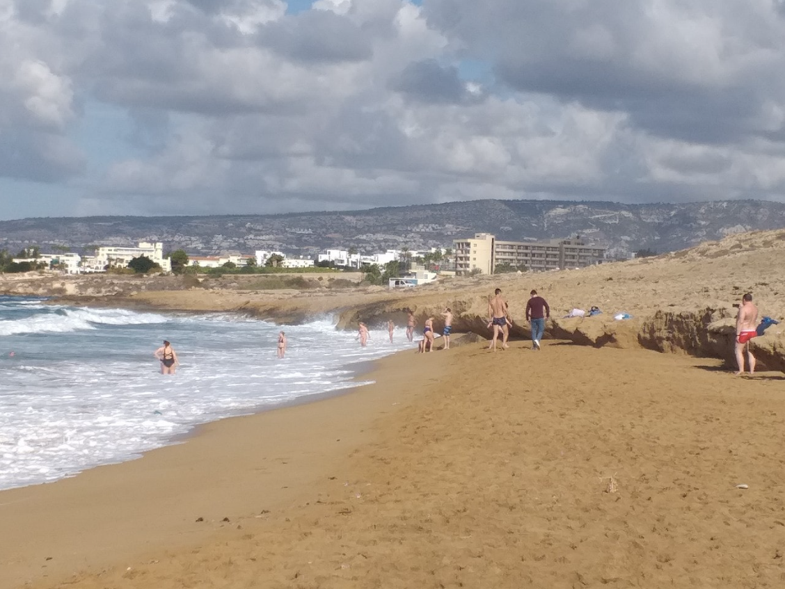 ΦΩΤΟ: Με πνιγμό κινδύνευσαν τρεις λουόμενοι στην Πάφο μέσα σε λίγη ώρα