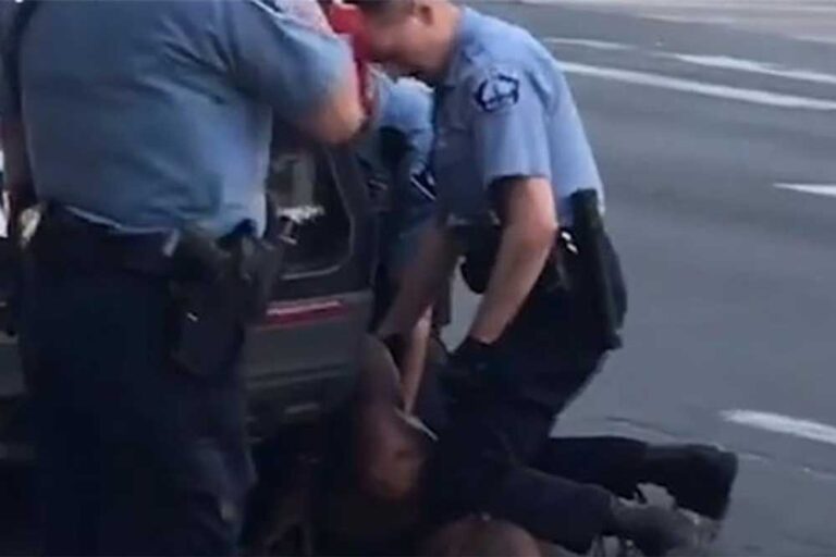 O Τζορτζ Φλόιντ πέθανε από «ασφυξία από παρατεταμένη πίεση»