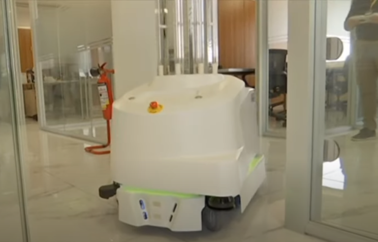 Στην Κύπρο το πρωτοποριακό ρομπότ απολύμανσης κατά του κορωνοϊού (ΒΙΝΤΕΟ)1