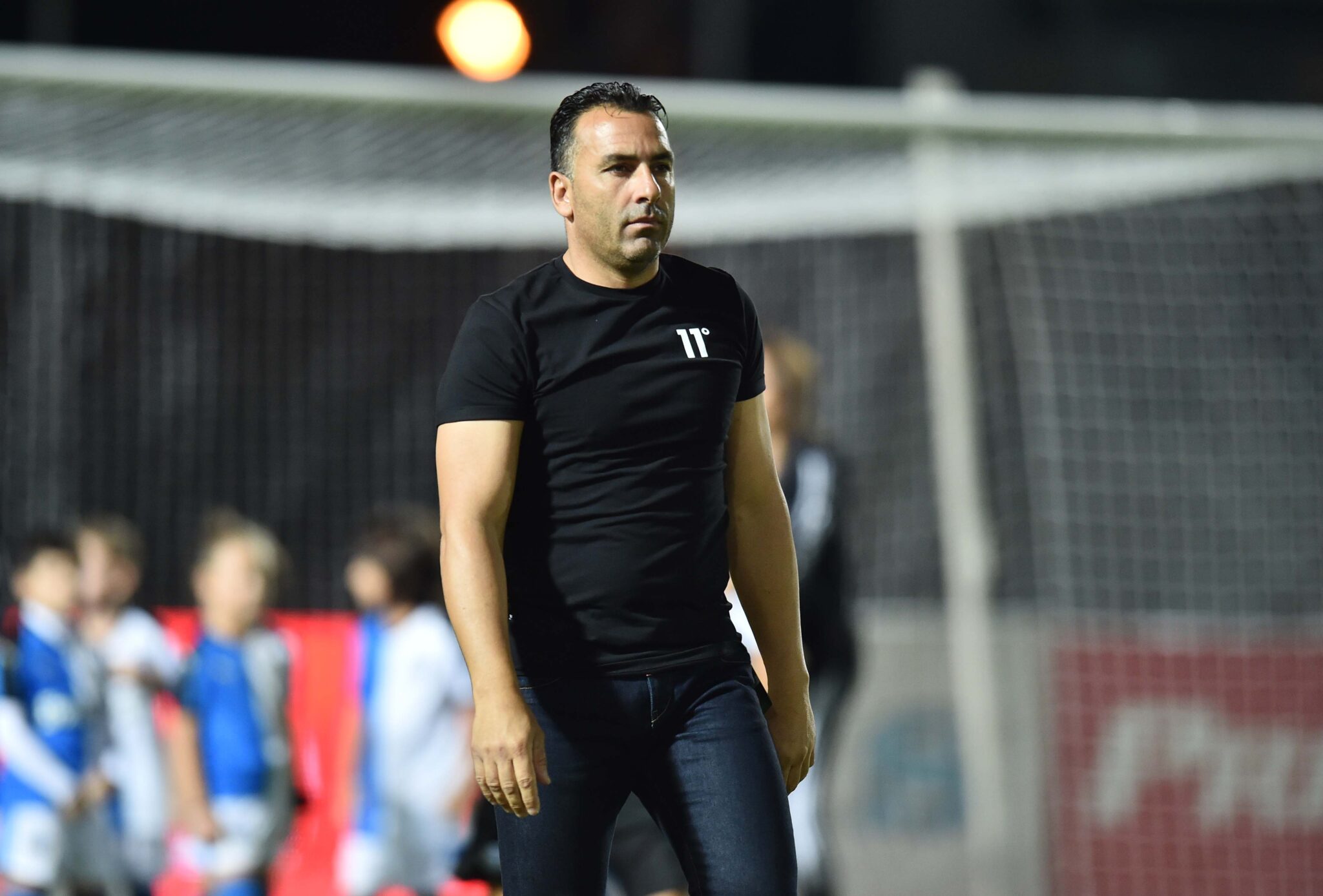 Προσεκτικές κινήσεις από Σωφρόνη