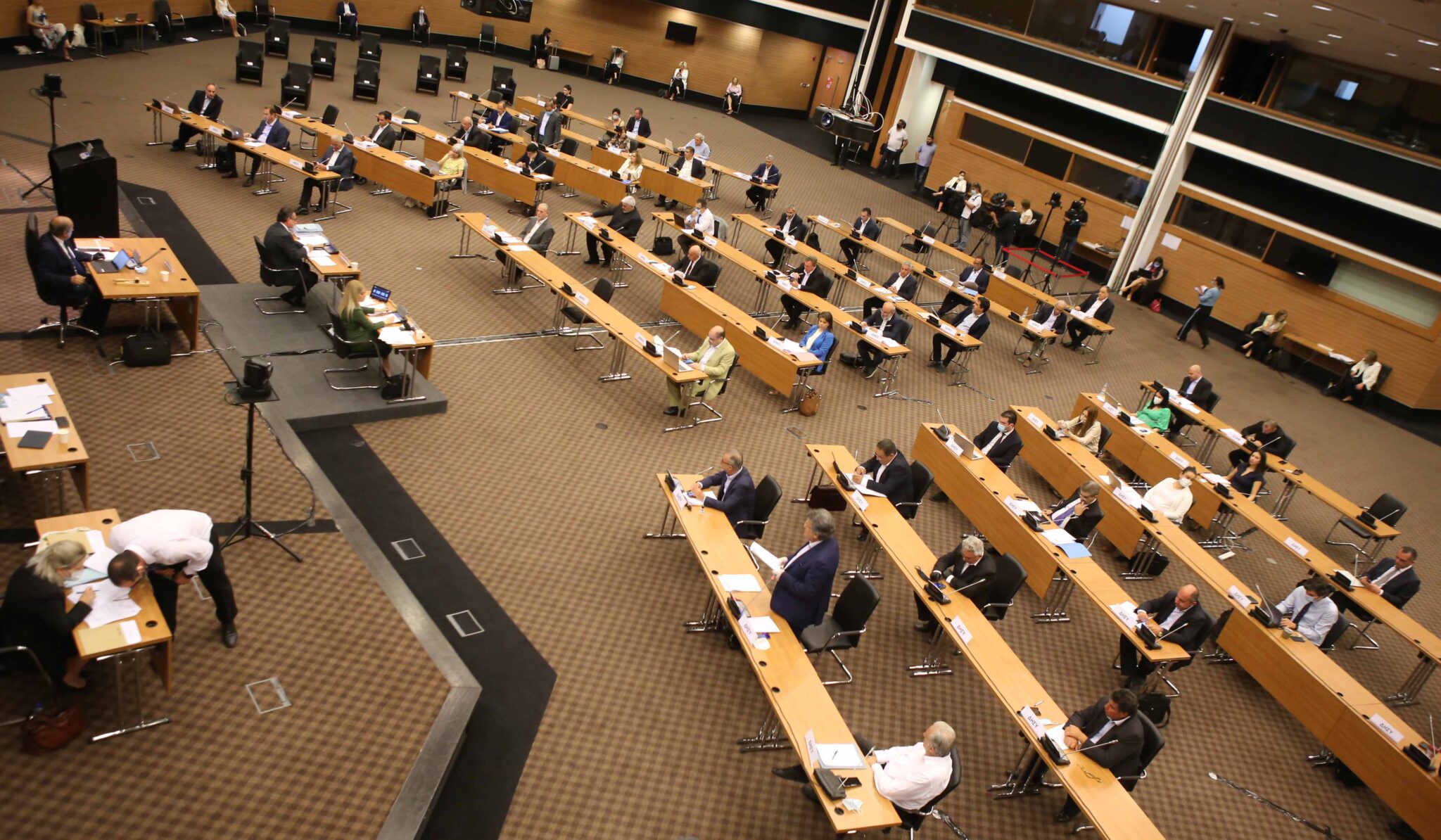 Στον αέρα οι τελικές βαθμολογίες και οι απουσίες των μαθητών