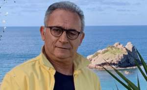 Γενέθλια για τον Αβέρωφ Νεοφύτου με τούρτα – έκπληξη από την "Πινδάρου" (ΒΙΝΤΕΟ)