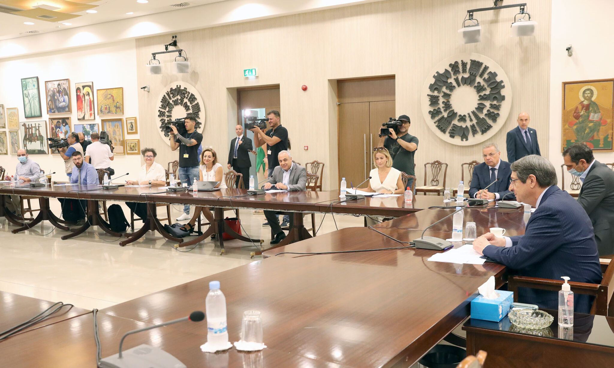 "Όντως υπάρχει πρόβλημα" συμφώνησαν Πρόεδρος Δημοκρατίας και επιδημιολόγοι