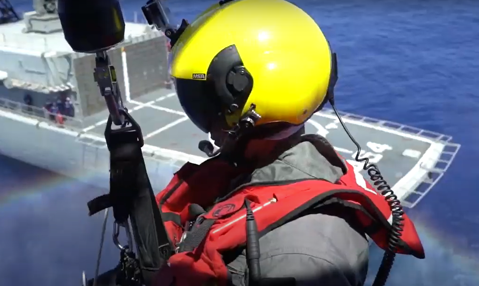 Εντυπωσιακές εικόνες από αεροναυτική άσκηση στις θάλασσες της Λεμεσού (ΒΙΝΤΕΟ)