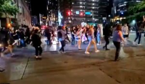 Έπεσαν πυροβολισμοί εν μέσω διαδήλωσης "Black Lives Matter" στο Όστιν του Τέξας