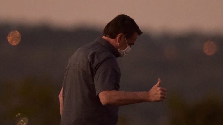 Τρίτη φορά θετικός στον κορωνοϊό ο Πρόεδρος της Βραζιλίας