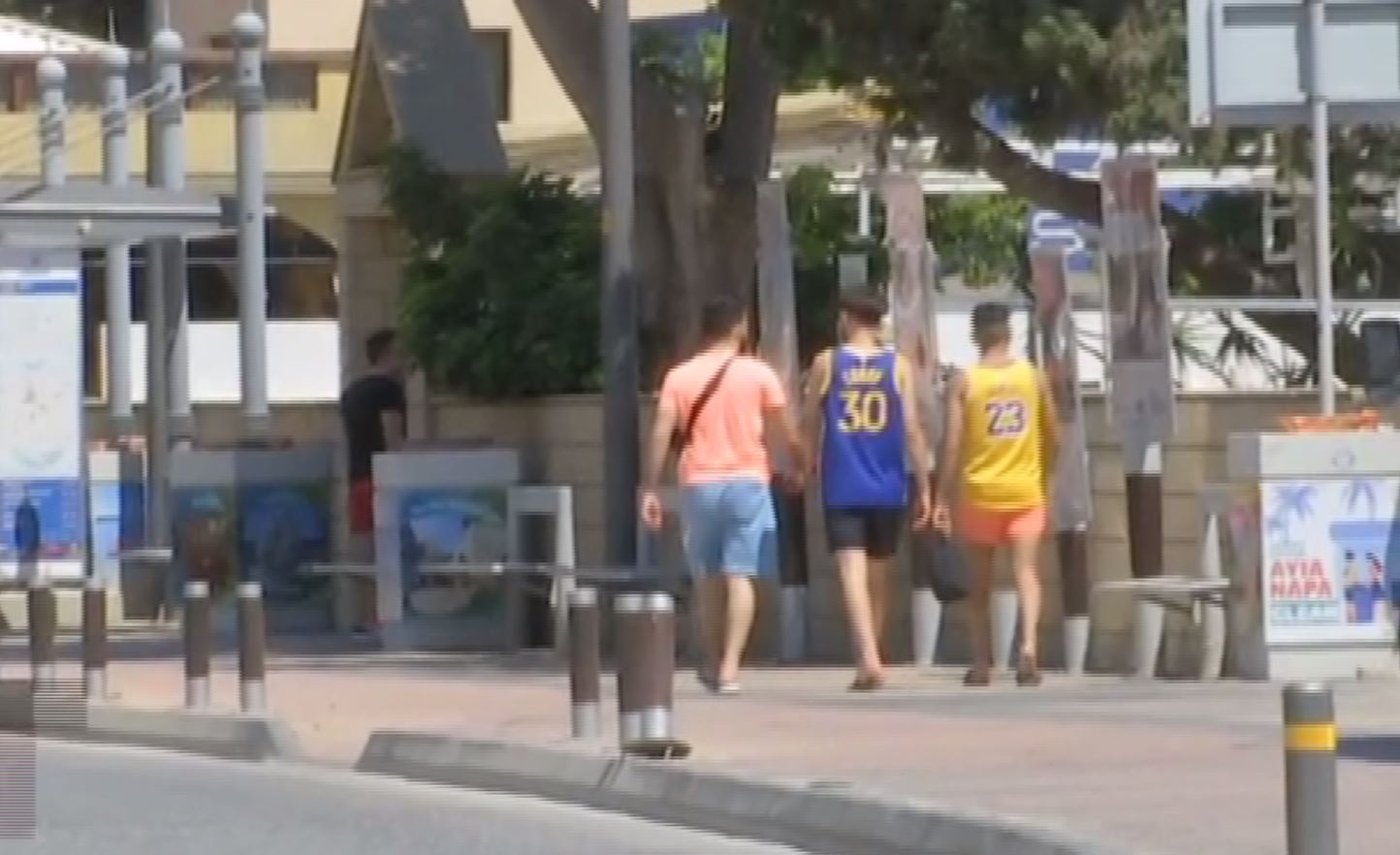 Τι δηλώνουν οι πρώτοι τουρίστες που έφτασαν στην Αγία Νάπα στον Alpha (ΒΙΝΤΕΟ)