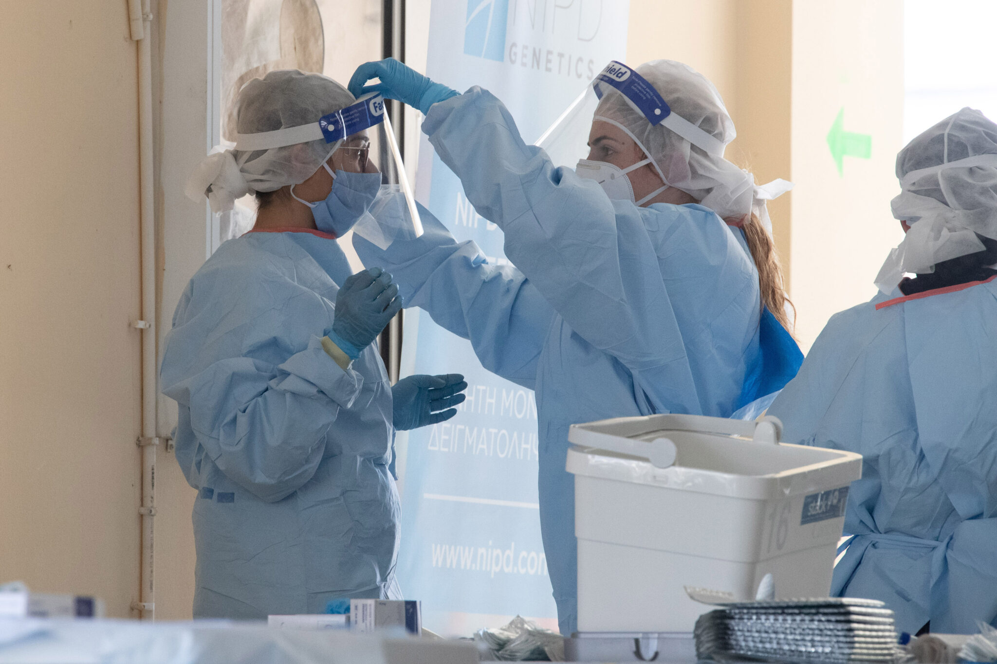 Δύο Λεμεσιανοί και καθαρίστρια ξενοδοχείου ανάμεσα στα νέα κρούσματα κορωνοϊού