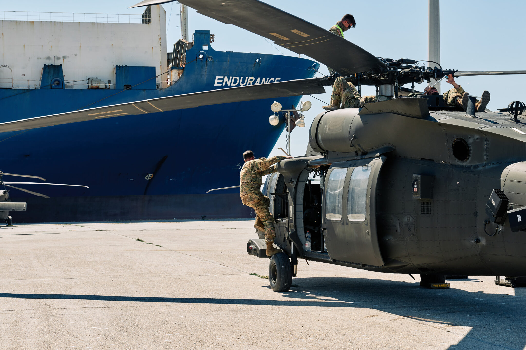 Έριξε άγκυρα δίπλα στο "Oruc Reis" ρυμουλκό σκάφος ανοιχτής θάλασσας