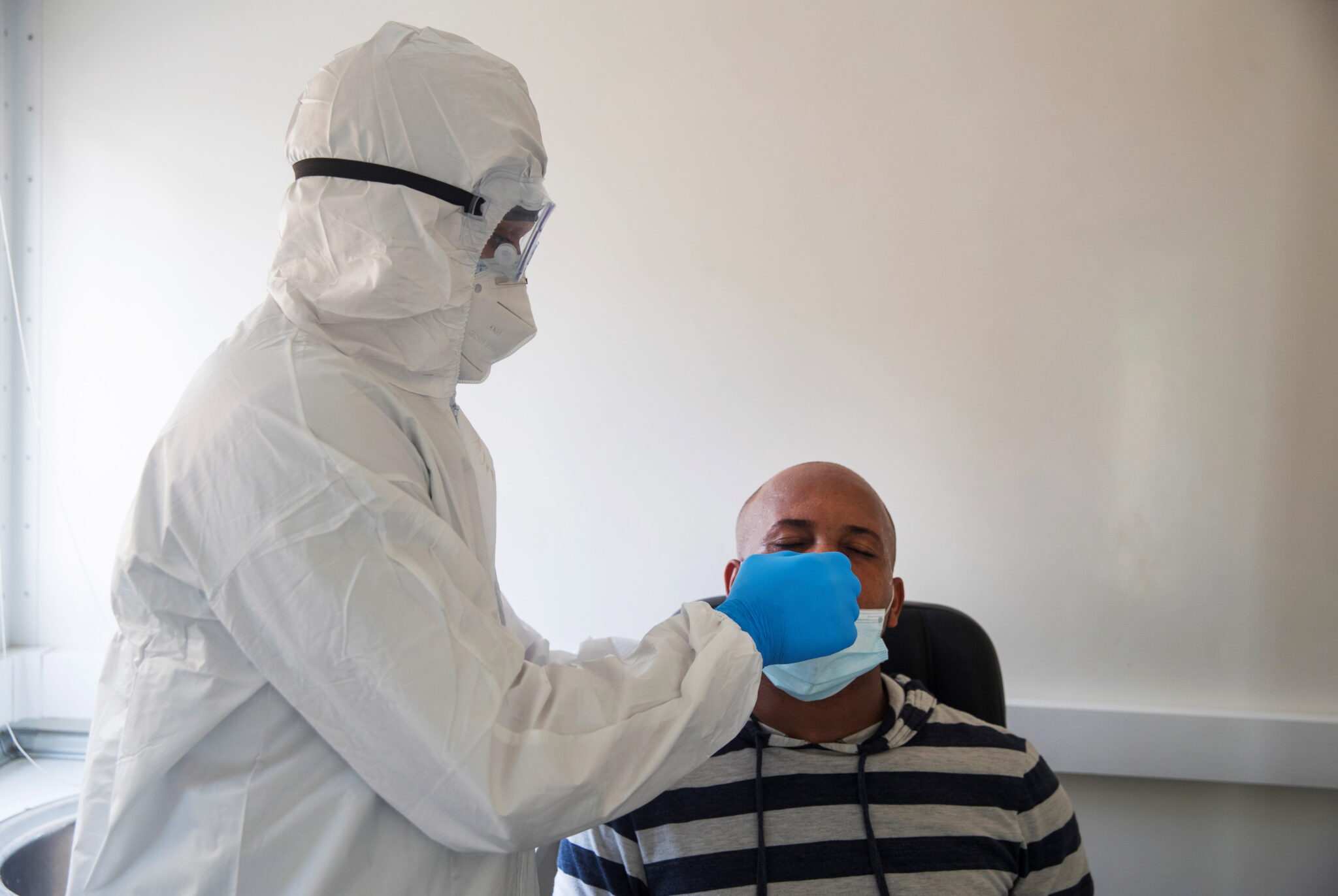 Σχεδόν 60.000 κρούσματα κορωνοϊού κατέγραψαν σε μια μέρα οι ΗΠΑ