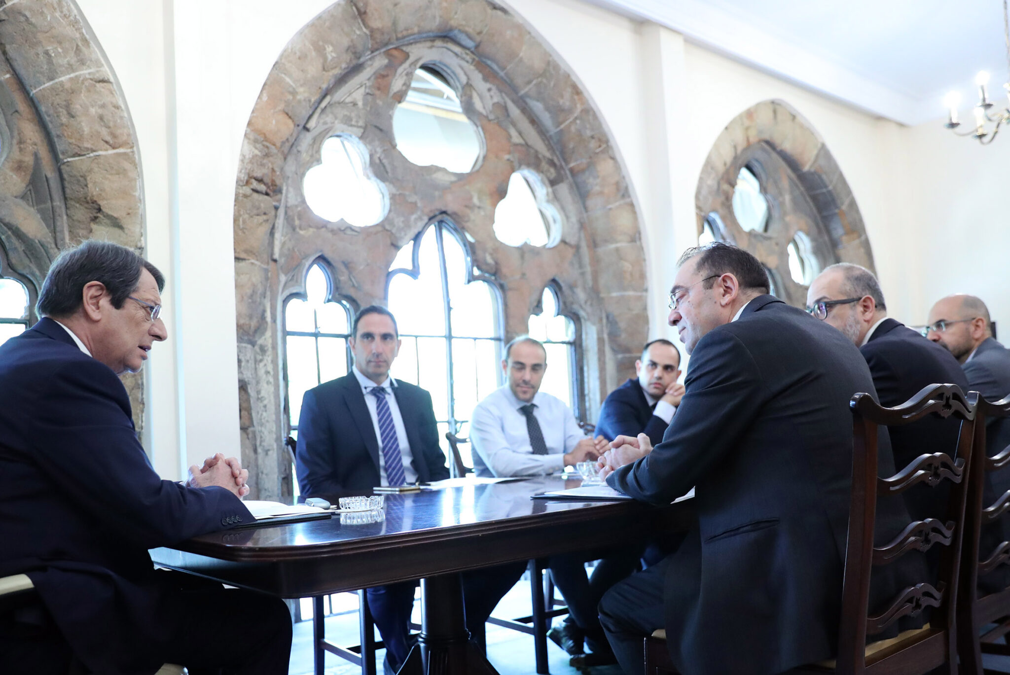 Καταχρήσεις ΓεΣΥ: Απαντά με μείωση μισθού η Κυβέρνηση (ΒΙΝΤΕΟ)