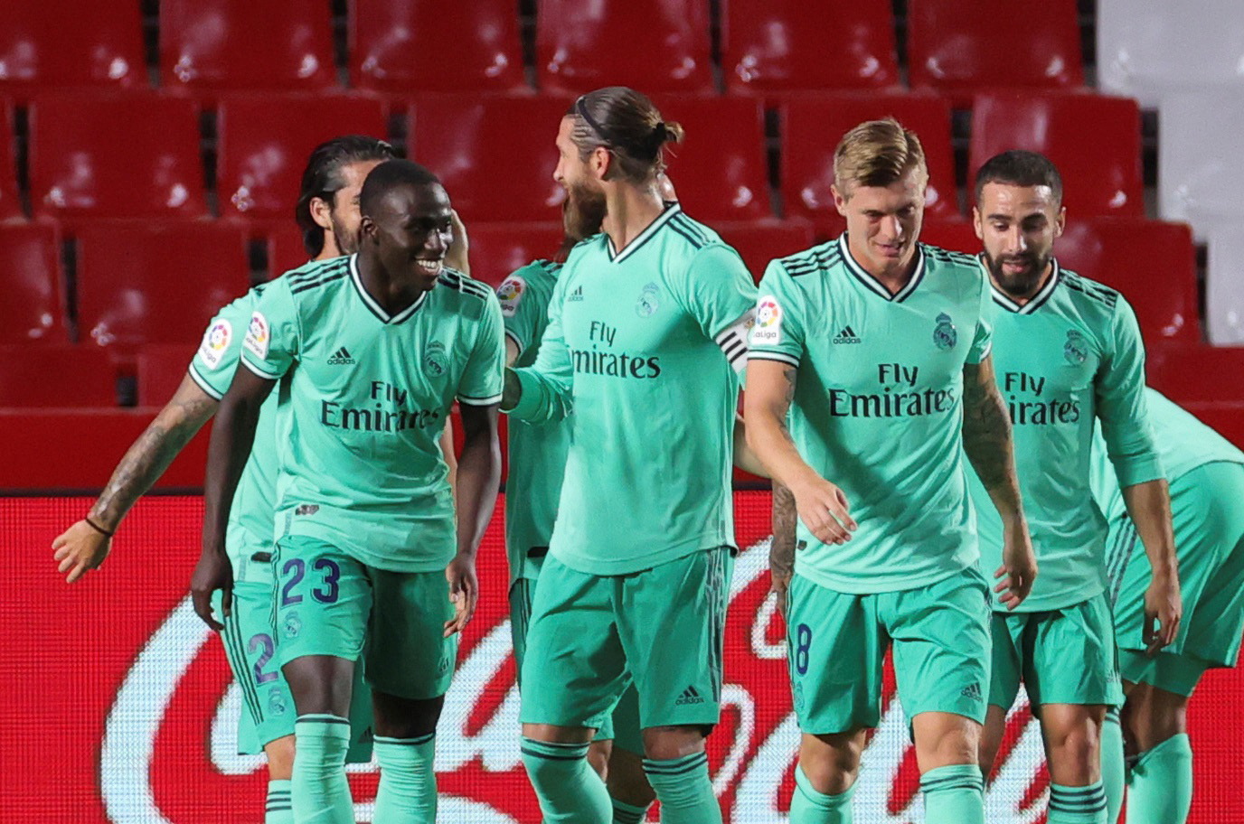 Αγκαλιά με τον τίτλο η Ρεάλ