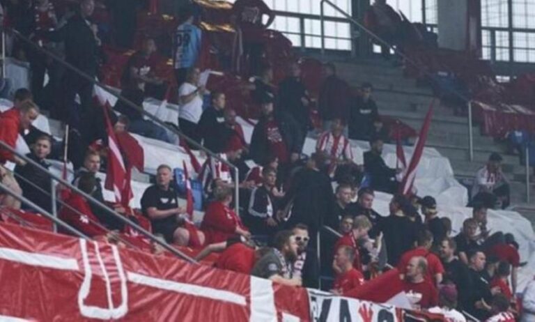 Διακοπή στον τελικό Δανίας καθώς οι οπαδοί δεν κρατούσαν τις αποστάσεις