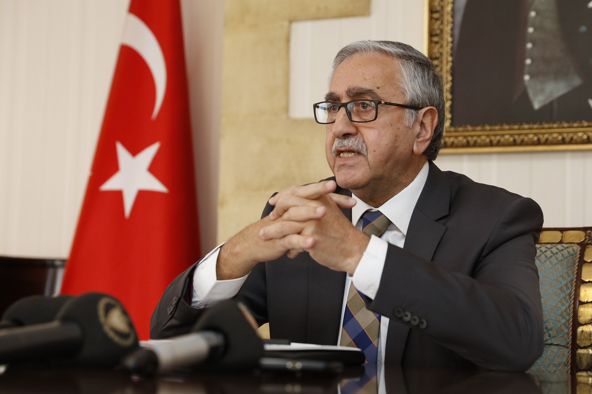 Ο Ατατούρκ "φωτίζει" τον δρόμο του Ακιντζί που γιορτάζει την "ημέρα ελευθερίας"