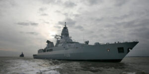 Η Γερμανία στέλνει στη Μεσόγειο τη φρεγάτα "Αμβούργο"