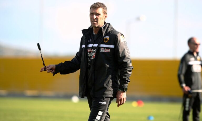 Όσο καθυστερεί του Βράνιες, το ψάχνει για στόπερ ο Καρέρα