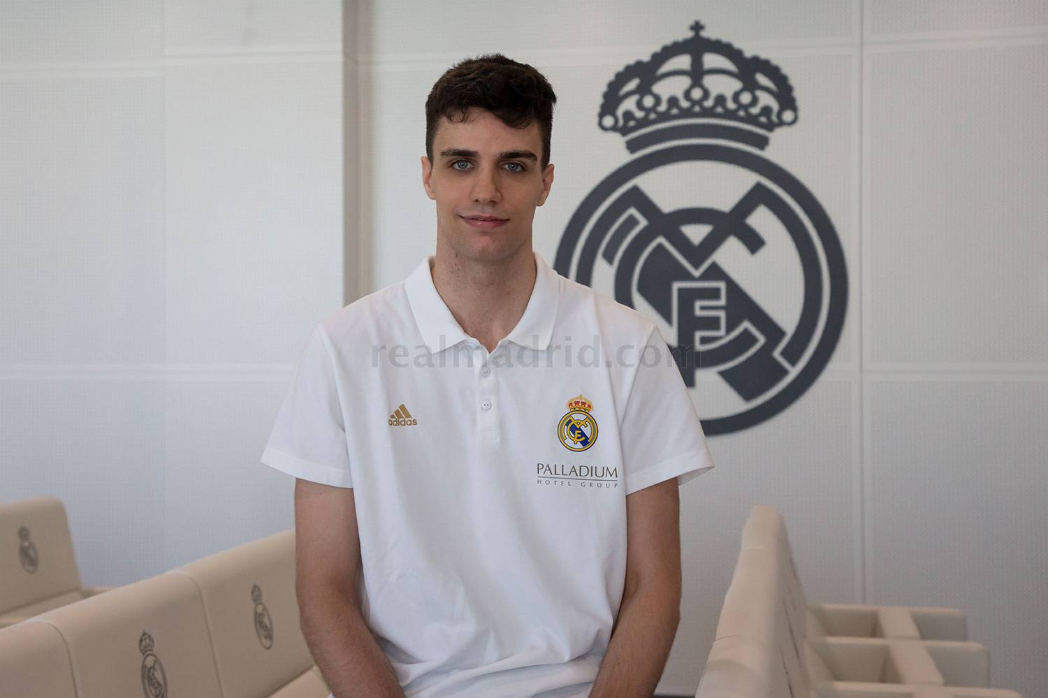 Στη Ρεάλ Μαδρίτης και επίσημα ο Κάρλος Αλοθέν