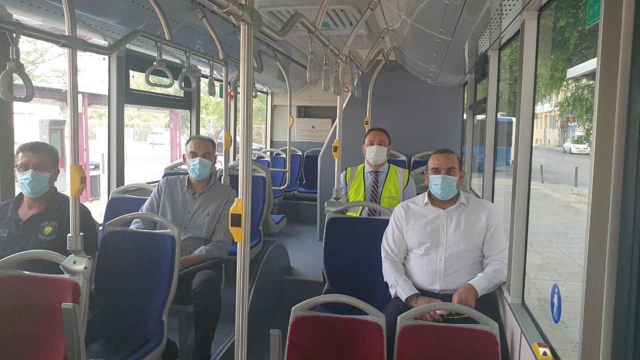 Πήρε ηλεκτρικά ποδήλατα για να κυκλοφορεί στη Λευκωσία ο Καρούσος (ΒΙΝΤΕΟ)