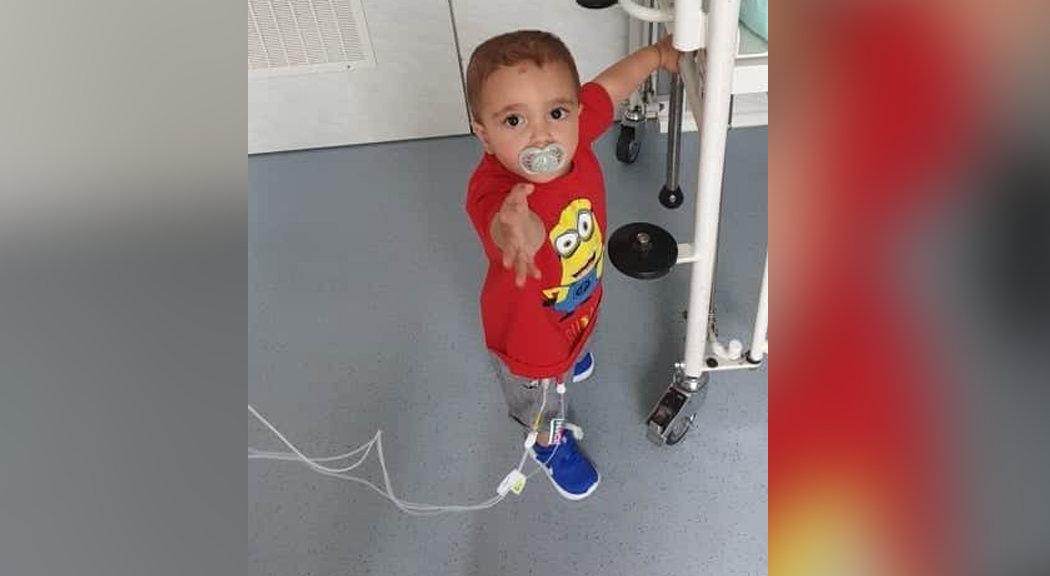 O μικρός Ανδρέας δίνει μάχη για την υγεία του και χρειάζεται τη δική σου βοήθεια