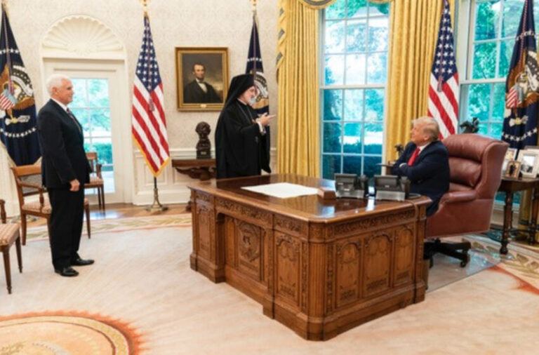 "Ημέρα πένθους" είπε ο Αρχιεπίσκοπος Αμερικής στον Ντόναλτ Τράμπ