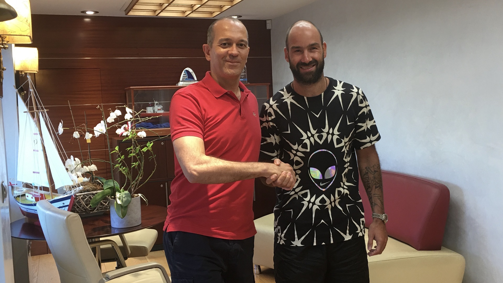 Επίσημο: Και του χρόνου στον Ολυμπιακό ο Βασίλης Σπανούλης