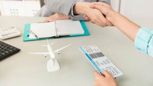 Η χαριστική βολή για τους ταξιδιωτικούς πράκτορες (ΒΙΝΤΕΟ)