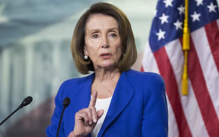 Πελόζι για Τουρκία: Δεν έχει την άδεια να παραβιάζει το διεθνές δίκαιο