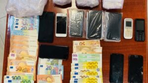 Εξαρθρώθηκε κύκλωμα που διακινούσε κοκαΐνη στη Μύκονο