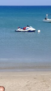 Ώρες αγωνίας για 40χρονο surfer στη θάλασσα της Λεμεσού (ΦΩΤΟ)